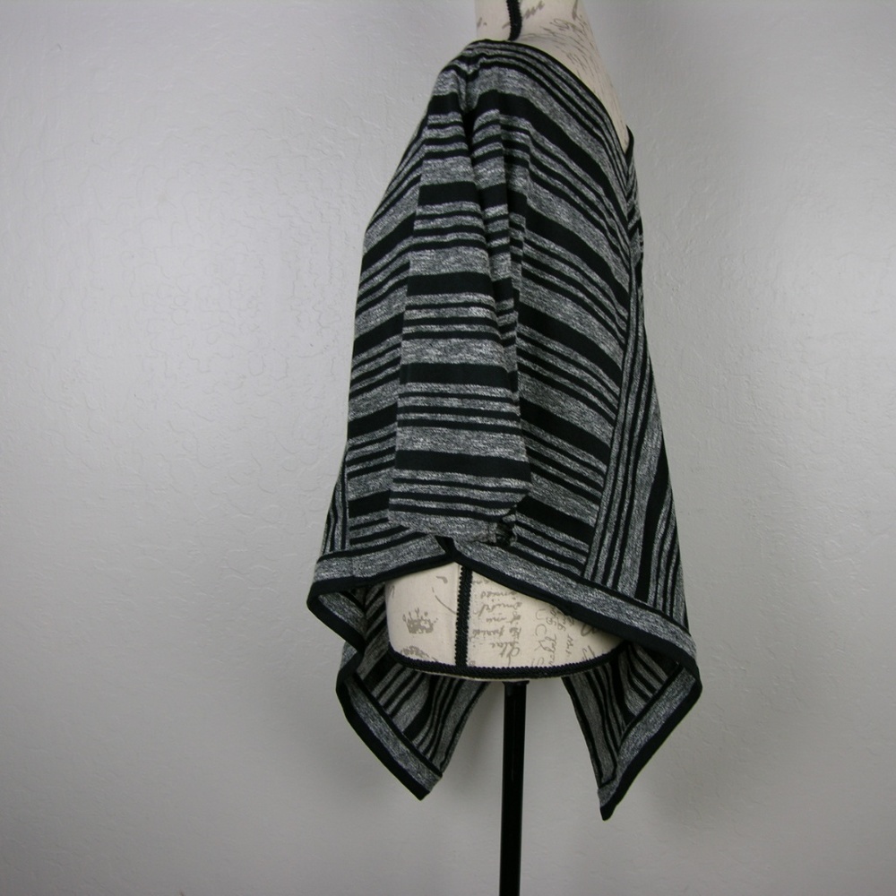 Vince Camuto Stripes Poncho - Picture 3 of 4
